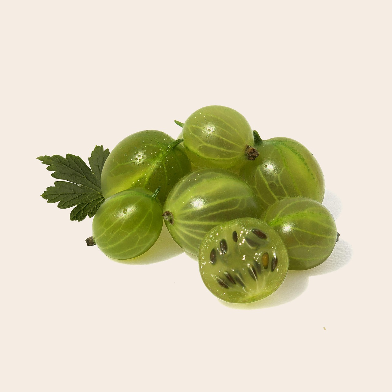 Gooseberry, fruit, health — Hair Wash Options for the Pimples on the Scalp