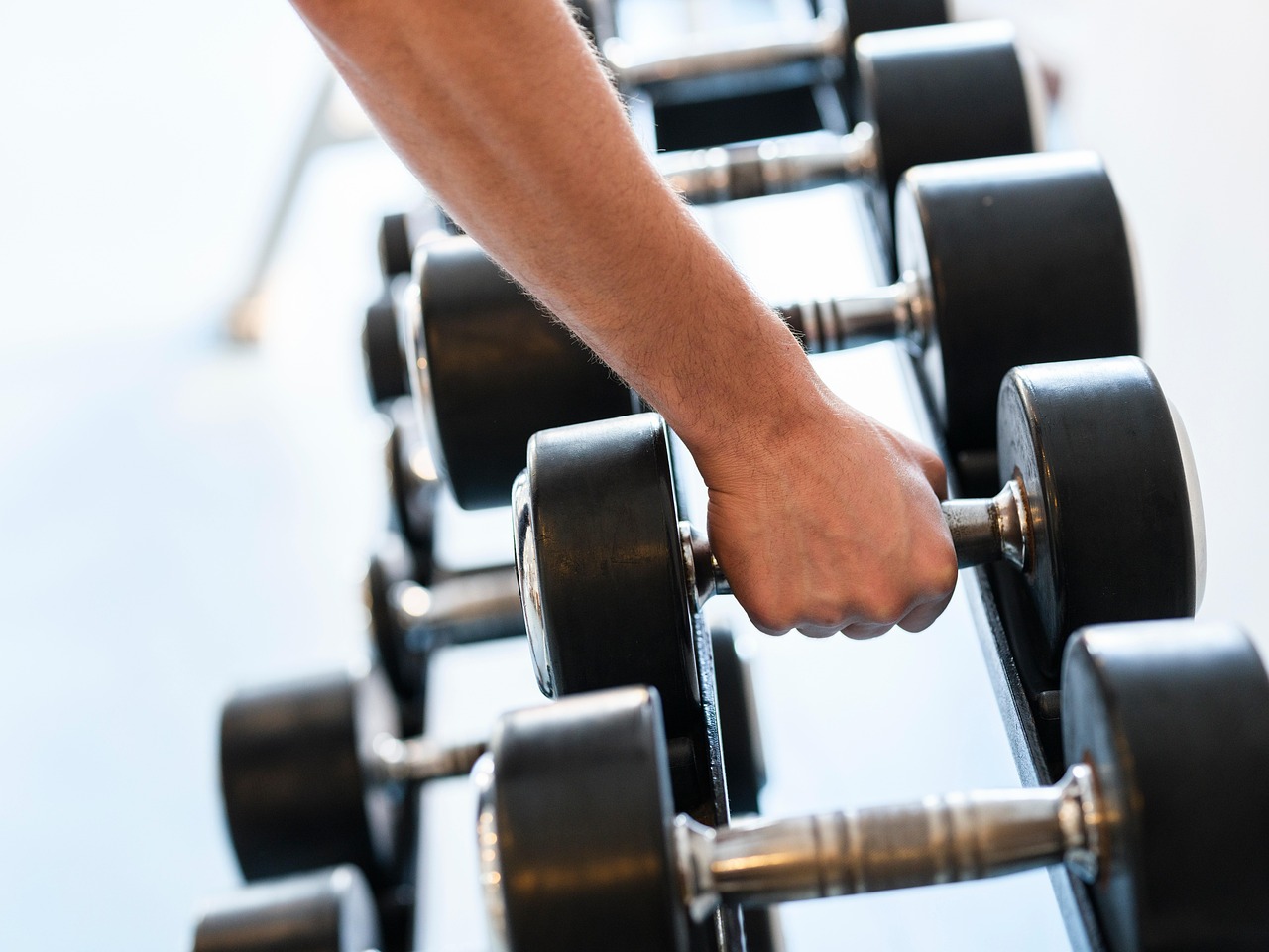 Weights, dumbbells, strength — What Will You Deal With When Drinking Mouthwash In A Certain Situation?