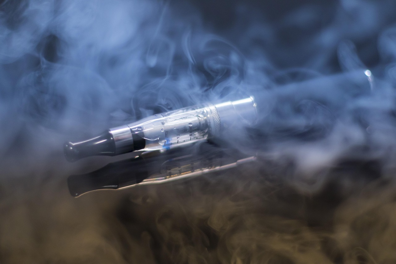 E cigarette, steam, evaporator — Why you should get a hepatitis B vaccine while pregnant