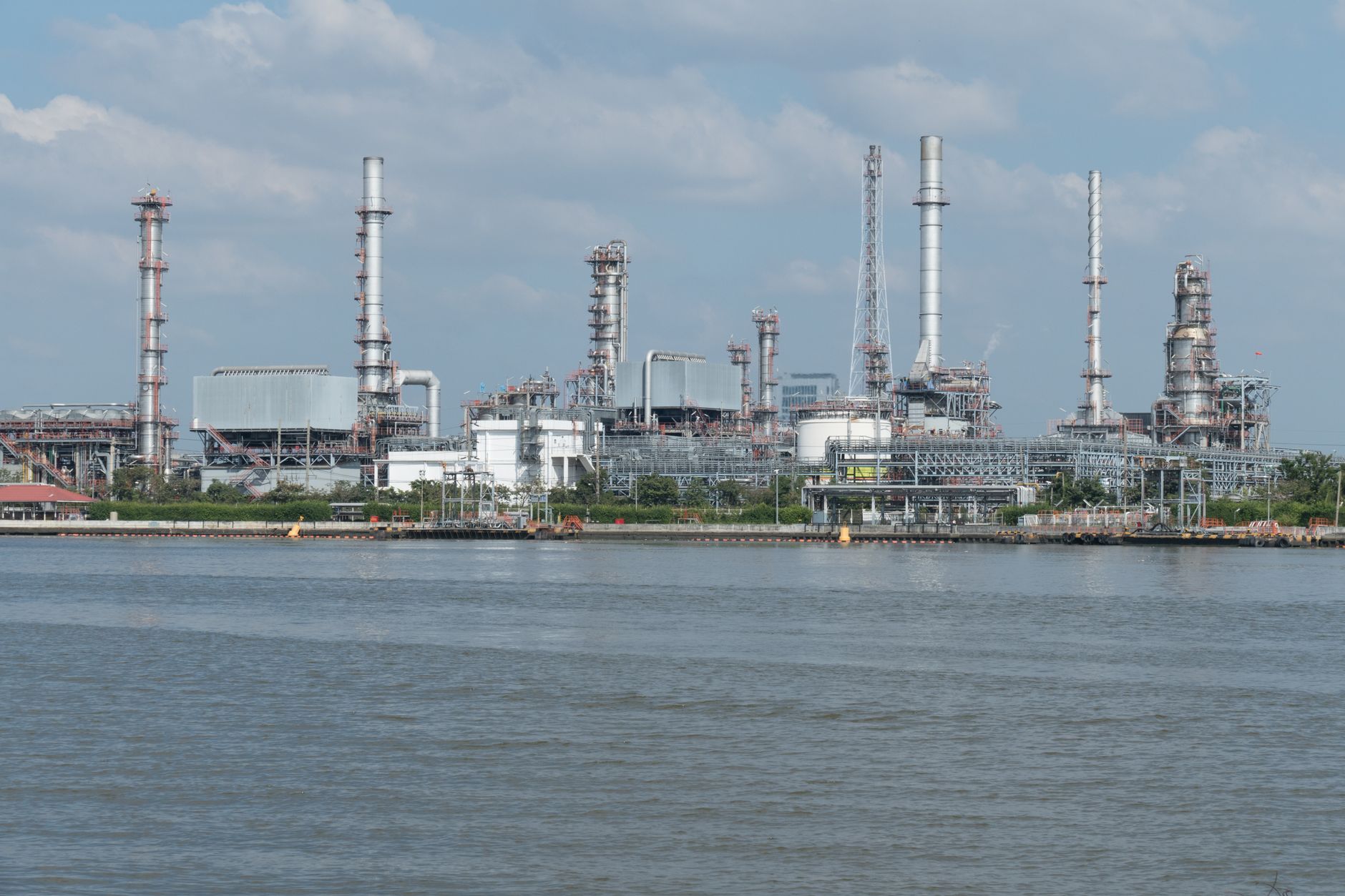 Kenya refinery deal